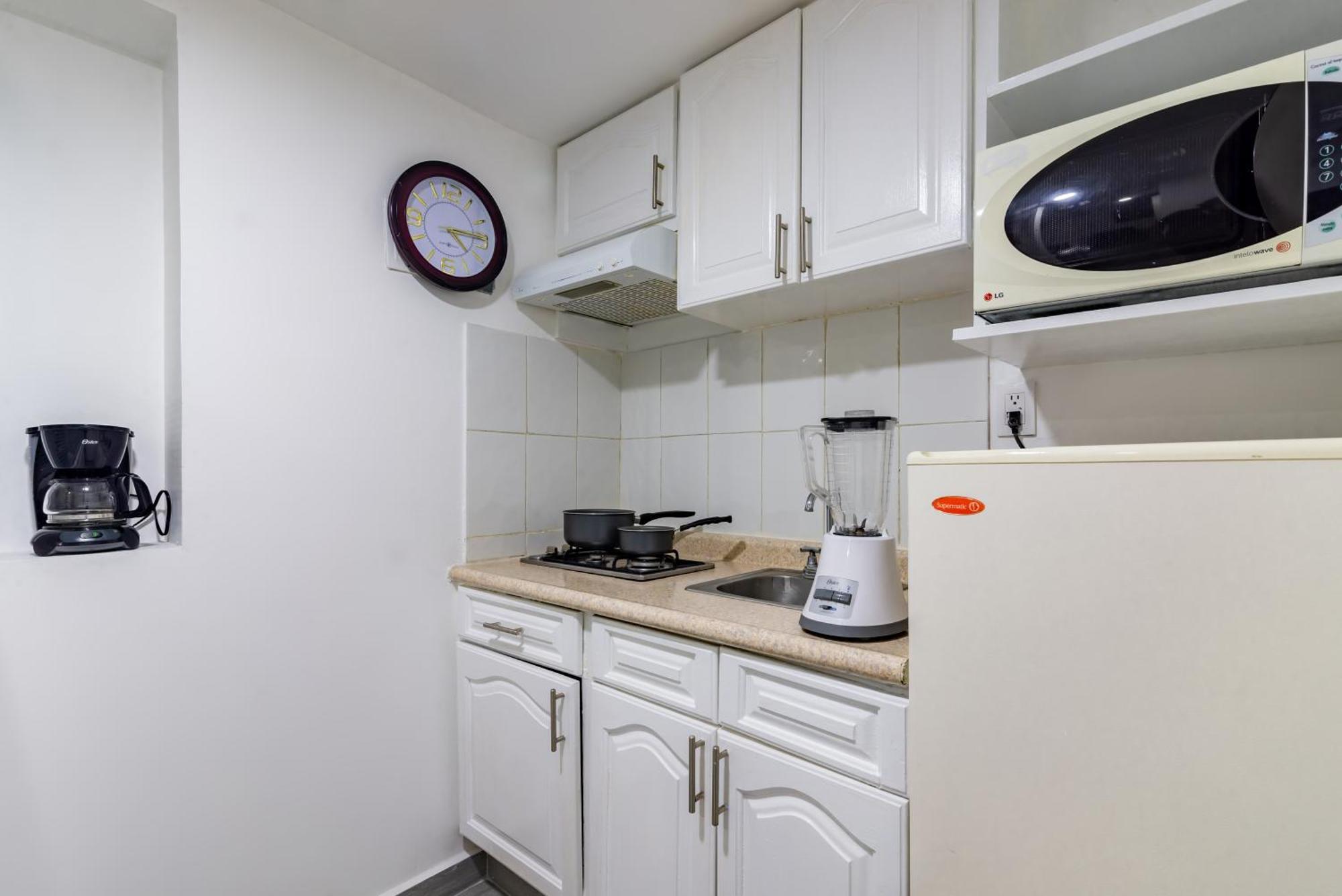 European Life Style Executive Suites Сапопан Номер фото